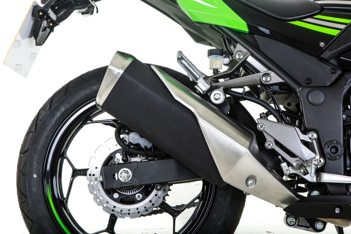 Integral kredsløb periskop First ride: Kawasaki Ninja 300 - on2wheels