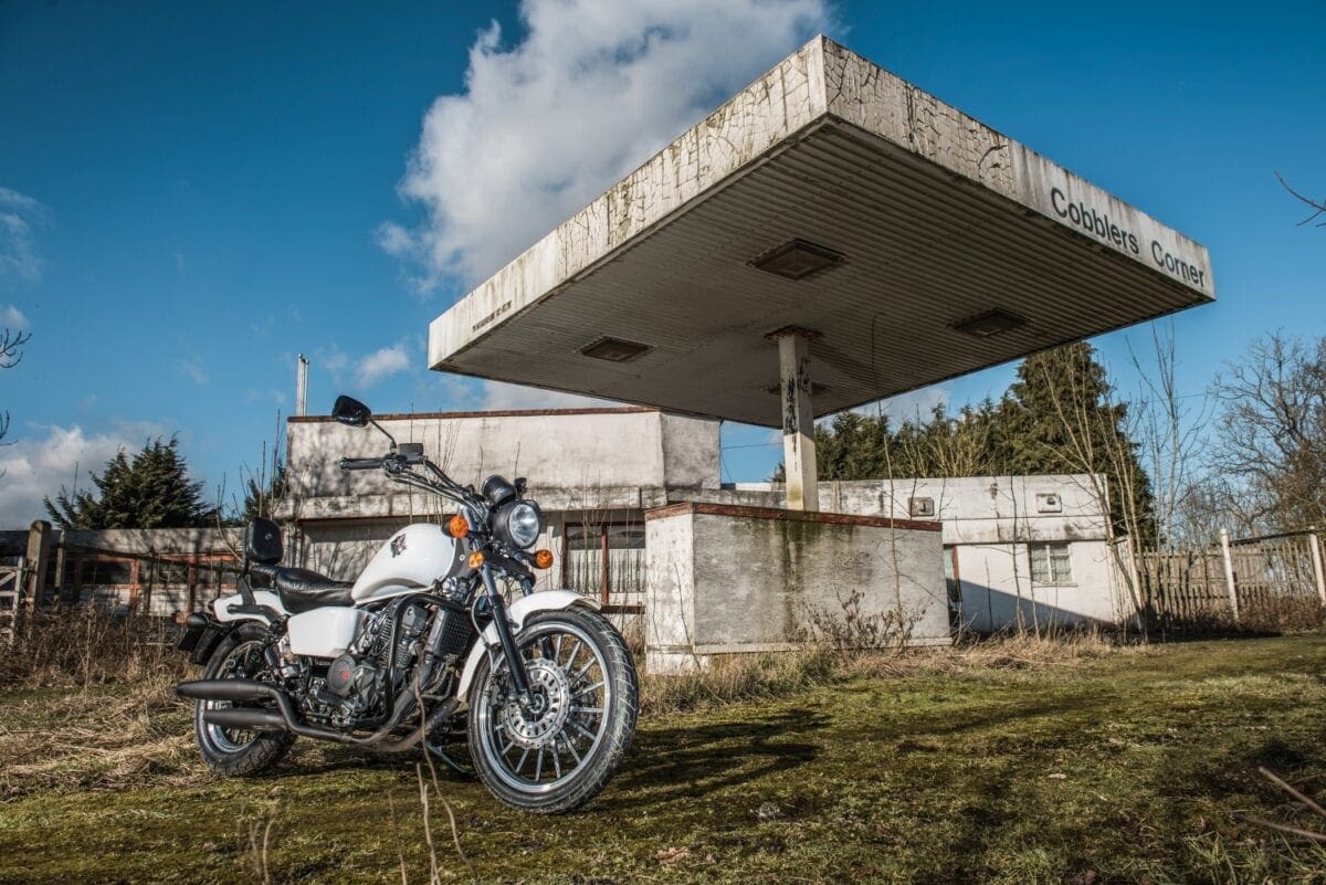 First ride WK 125 Cruiser on2wheels