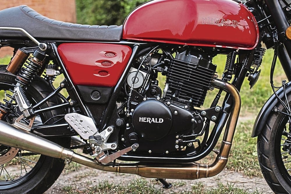 Superb shot of the Herald Café 400.